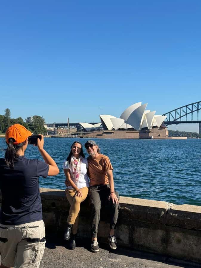 1/2 day Sydney Sightseeing and Bondi Beach Tour - The Harbour Bridge and Opera House in quick succession