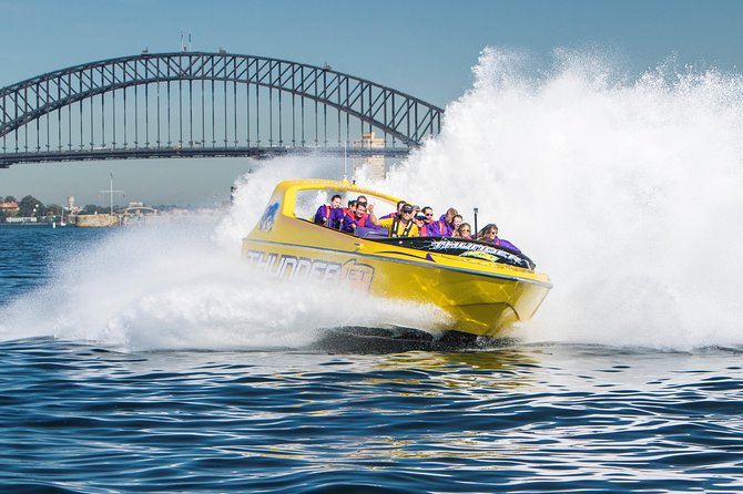 30-Minute Sydney Harbour Jet Boat Ride on Thunder Twist - The return to Circular Quay