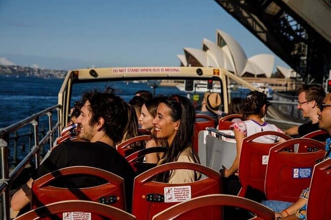 Blue Mountain Tour with Hop on and Hop Off Bus - Echo Point frames the Three Sisters