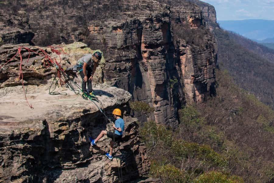 Blue Mountains: Spectacular Half Day Abseiling Adventure - Who should book this adventure