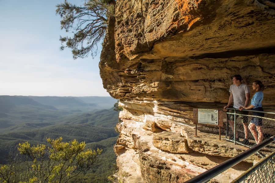Blue Mountains Sunset Waterfalls Wildlife Tour From Sydney - Echo Point and the Three Sisters deliver the icons
