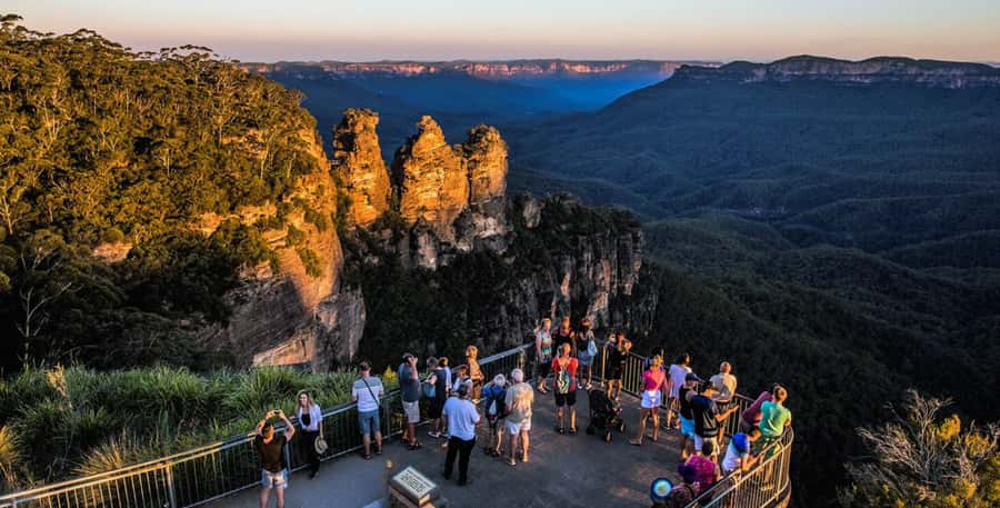 Blue Mountains Tour from Sydney - Full Day Private Tours - The road from Sydney to the mountains