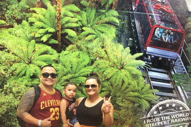 Blue Mountains Tour PRIVATE with Wildlife Park and River Cruise - Quiet viewpoints beyond the famous postcard