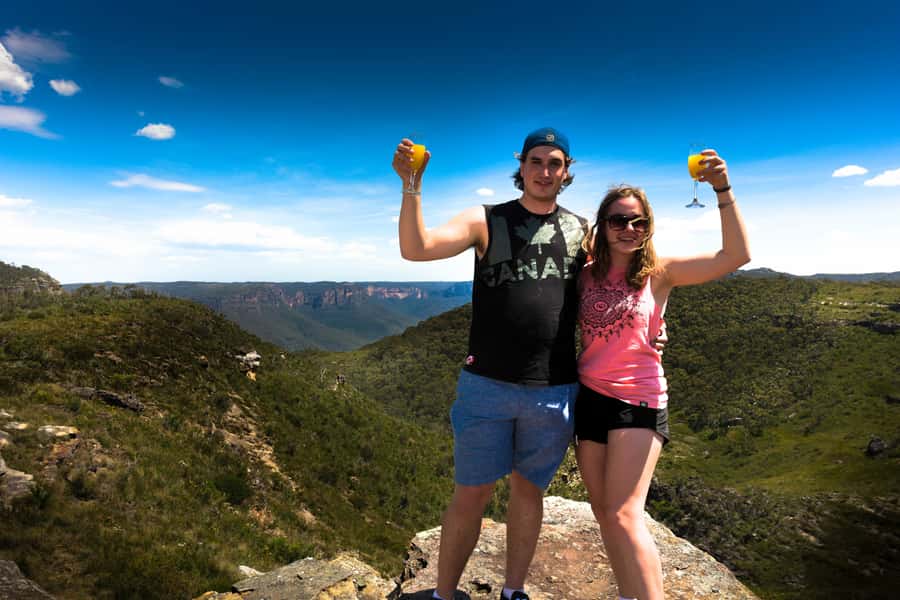 From Sydney: Blue Mountains Small-Group Tour Picnic & Hike - Jamison Valley and the road through Katoomba