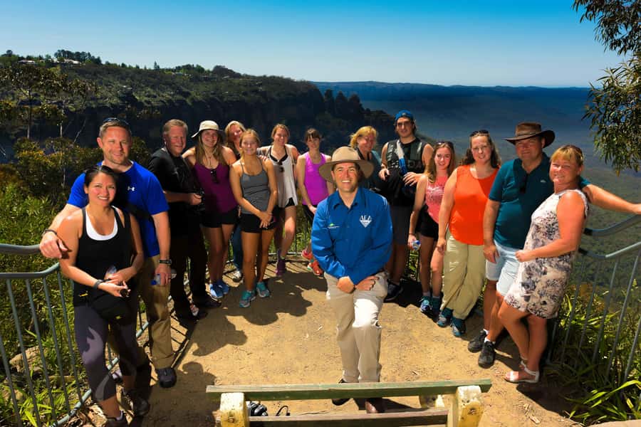 From Sydney: Blue Mountains Small-Group Tour Picnic & Hike - Calmsley Hill Farm for an Australian wildlife introduction