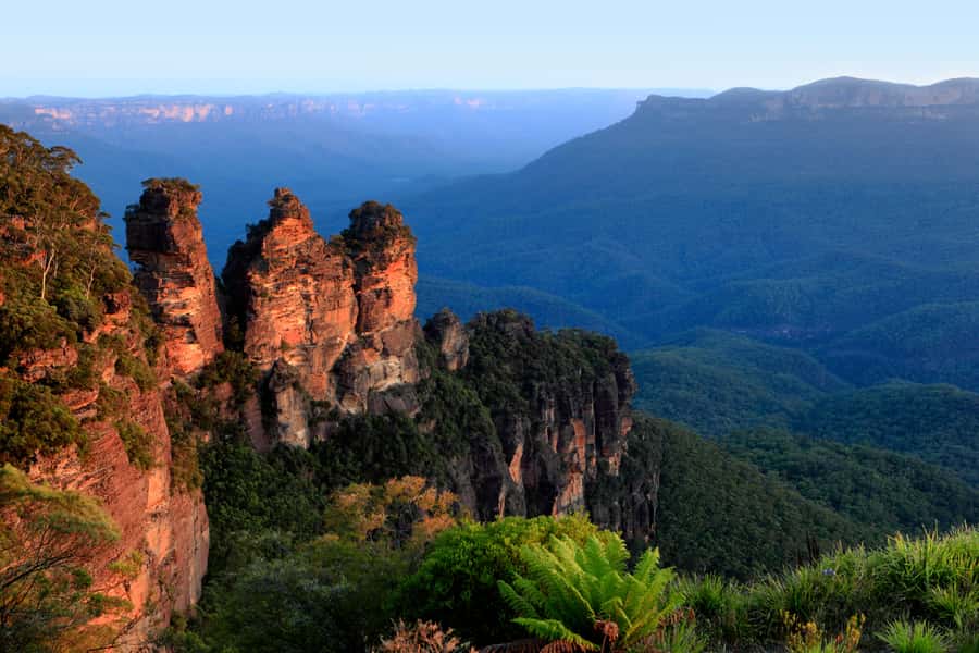 From Sydney: Blue Mountains, Sydney Zoo & Walking Tour - An hour in Leura for lunch and browsing