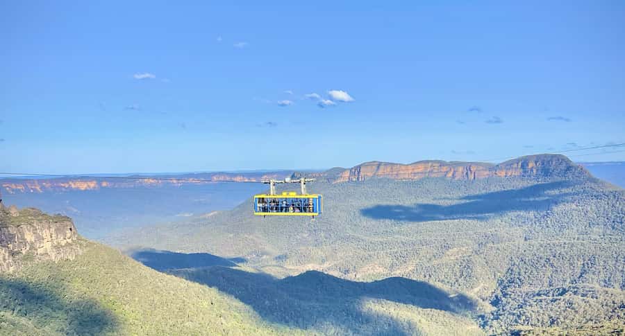 From Sydney: Blue Moutains and Featherdale Day Tour - Featherdale Wildlife Park before the crowds