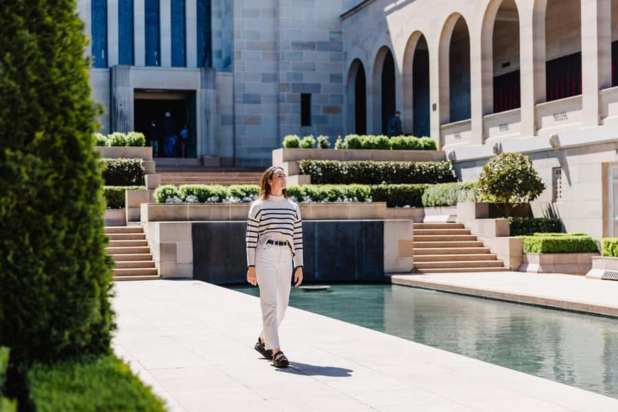 From Sydney: Canberra Day Tour - Parliament House: the main event