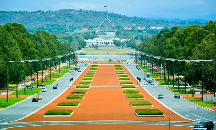 From Sydney: Canberra Floriade Festival Includes Lunch - Lake Burley Griffin and the Captain Cook Memorial