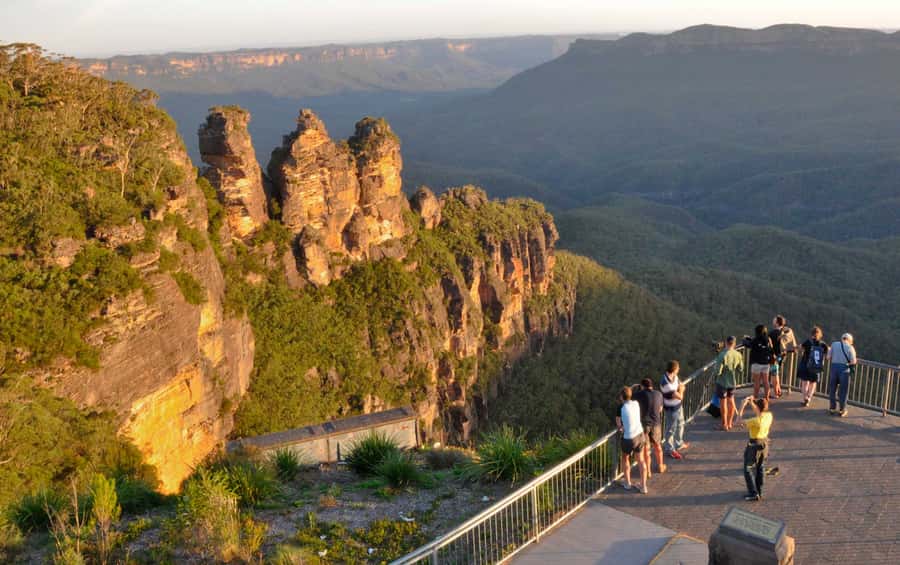 From Sydney: Full Day Blue Mountains Tour in a small group - Wentworth Falls adds a proper walking stop