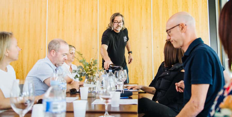 From Sydney: Full-Day Hunter Valley Tour w/ Tastings & Lunch - A final distillery stop for gin and spirits