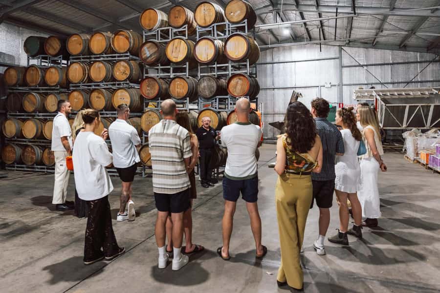 From Sydney: Full-Day Hunter Valley Wine Tour & Lunch - Second cellar door: wine with chocolate