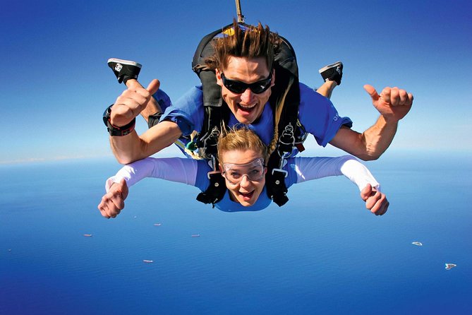 From Sydney: Tandem Skydive Experience over Wollongong Beach - Preparing for a First Jump