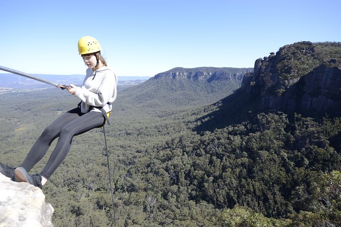 Half-Day Abseiling Adventure in Blue Mountains National Park - The 30-metre overhanging drop