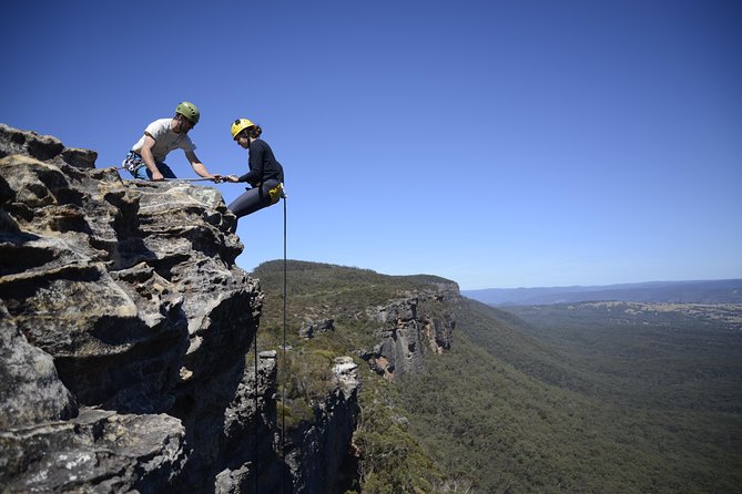 Half-Day Abseiling Adventure in Blue Mountains National Park - The 5-metre descent: a proper first lesson