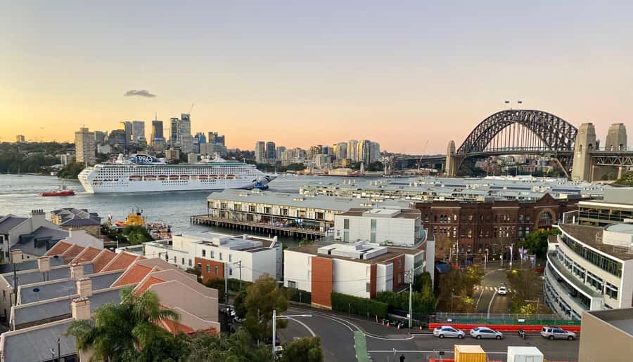 Half Day Small Group : The Story of Sydney Tour - Mrs Macquarie’s Point offers the classic harbor view