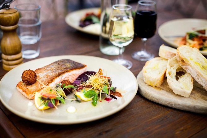 Hunter Valley Highlights Private Wine Tour from Sydney - Hanging Tree Wines and a scenic pause