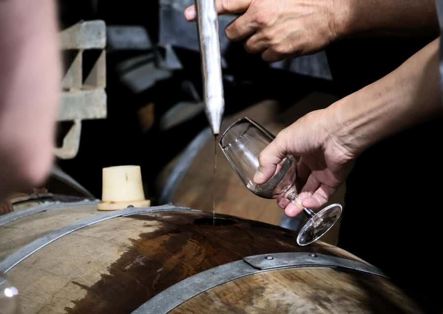 Hunter Valley: Wine, Chocolate and Lunch All Inclusive Tour - What the $130 price really covers