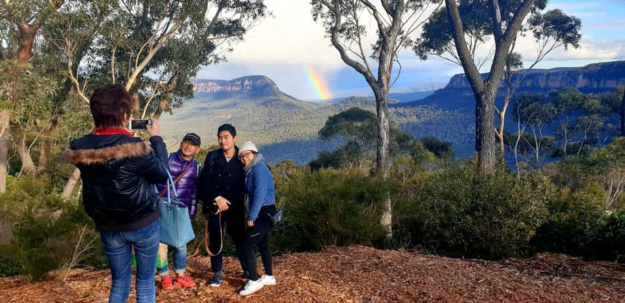 Katoomba: Blue Mountains Full-Day Hop-On Hop-Off Bus Tour - Narrow Neck and Cahill’s Lookout