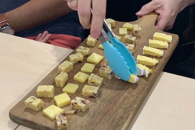 Luxury Hunter Valley Wildlife & Wine Tasting Tour from Sydney - Cheese, olive oil, and chocolate at Fat Cow