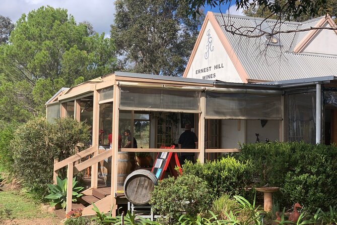 Luxury Hunter Valley Wildlife & Wine Tasting Tour from Sydney - Meeting Australian animals at the wildlife park