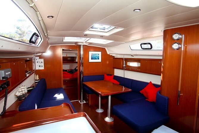Luxury Sailing Cruise on Sydney Harbour with Lunch - Starting beneath the Harbour Bridge at 10:00 am