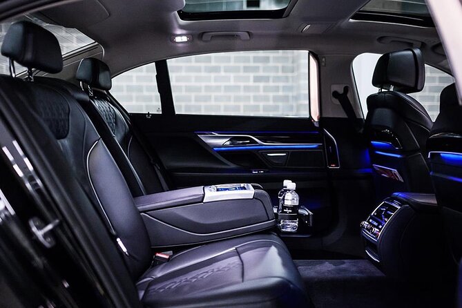 Luxury Sydney Airport Arrival Transfer - Sedan/SUV - Price, cancellation, and small details