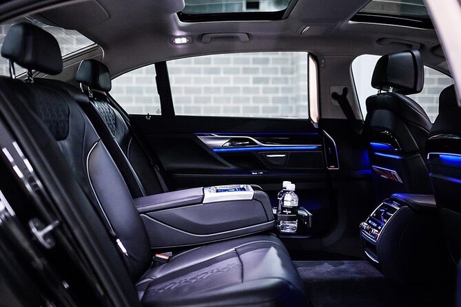 Luxury Van - Sydney Airport Private Departure Transfer - The ride from Sydney to the airport