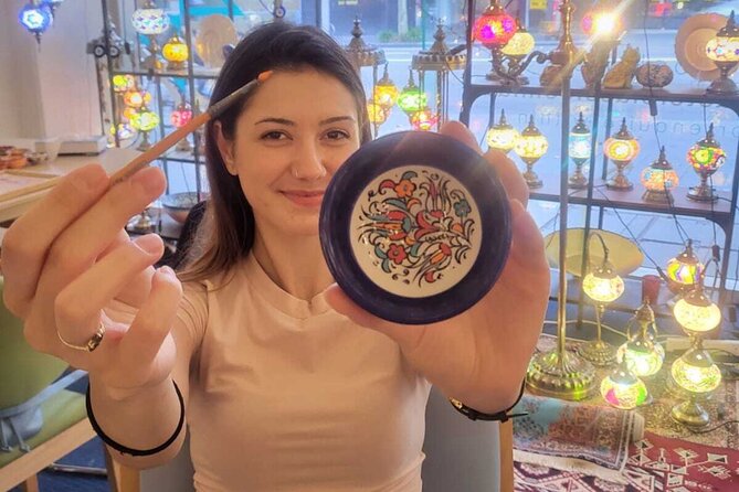 Paint and Sip Classes Sydney: Ceramic Plates & Bowls - What the two-and-a-half-hour session feels like