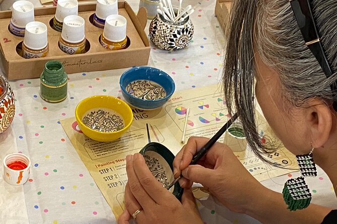 Paint and Sip Classes Sydney: Ceramic Plates & Bowls - A good choice for a date or friends’ outing