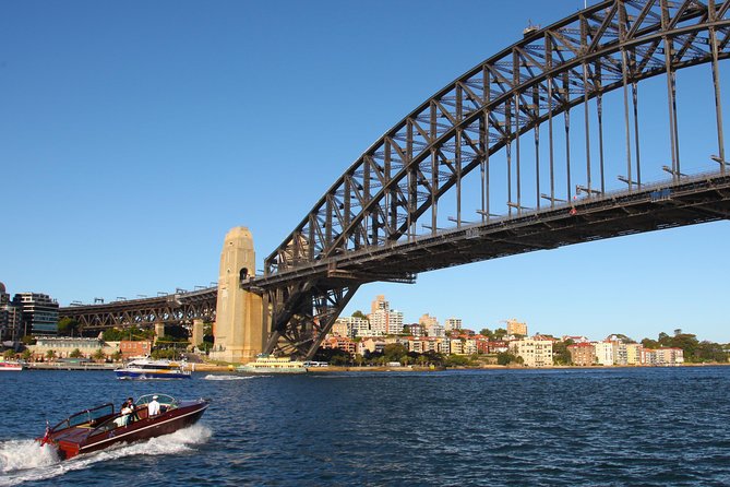 Private 2 Hour Icons and Highlights Cruise of Sydney Harbour - Woolloomooloo and its finger wharf