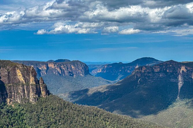 Private Blue Mountains Escape The Crowds Mercedes Tour - Echo Point and the Three Sisters in afternoon light