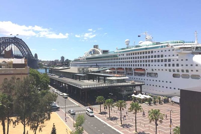 Private Departure Transfer: Hotel or Cruise Port to Sydney Airport - What the ride feels like on the way to the airport