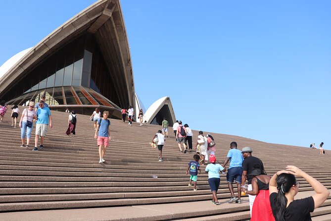 Private Luxury Half Day Sydney City Tour - Bondi Beach and the eastern suburbs