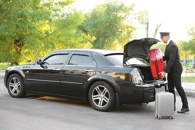 Private One-Way Airport Transfer from Sydney Airport to Sydney - The 15-minute ride into Sydney