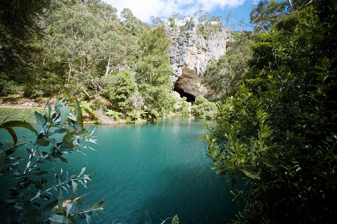 Private Tour: Jenolan Caves & Blue Mountains in a day - Blue Lake: a short stop with a wild-card reward