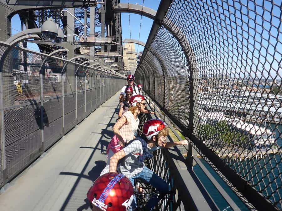 Scenic Sydney Harbour Bridge Bicycle Ride - The 2.5-kilometre ride beside Lavender Bay