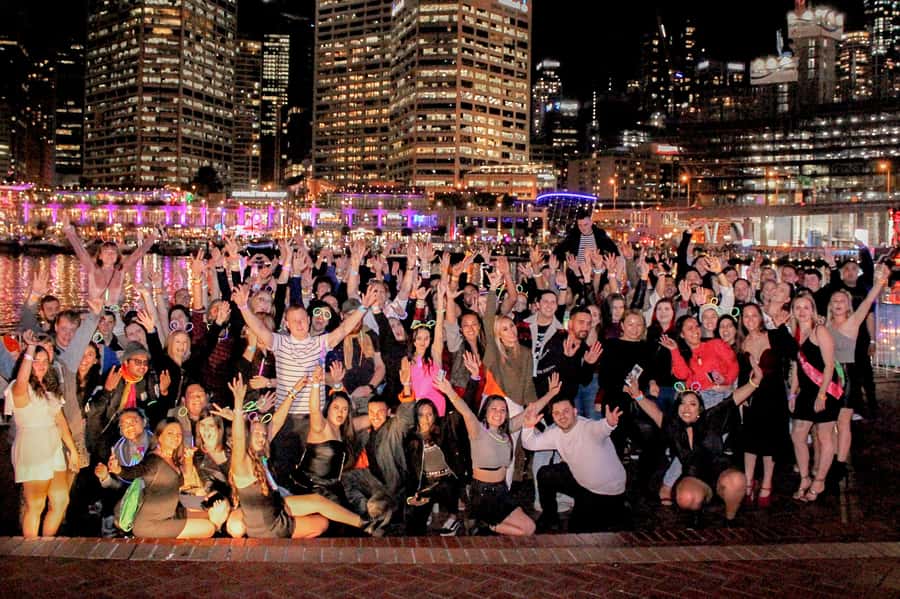 Sydney: Big Night Out Pub Crawl with Local Party Hosts - Meeting at The Scary Canary
