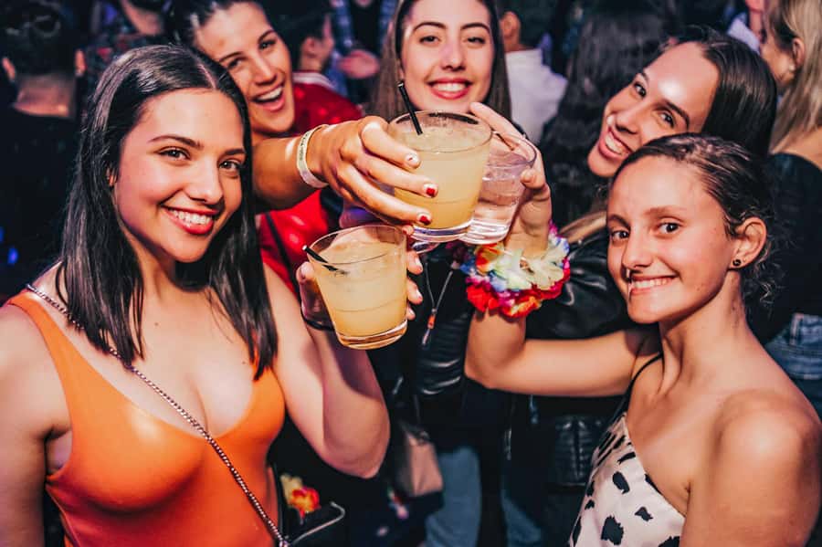 Sydney: Big Night Out Pub Crawl with Local Party Hosts - Music, dancing, and the limits of conversation