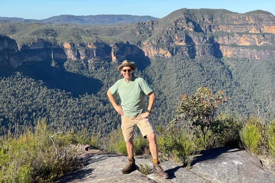 Sydney: Blue Mountains Kangaroos, Wilderness and Sunset Tour - Short wilderness walks with real uphill work