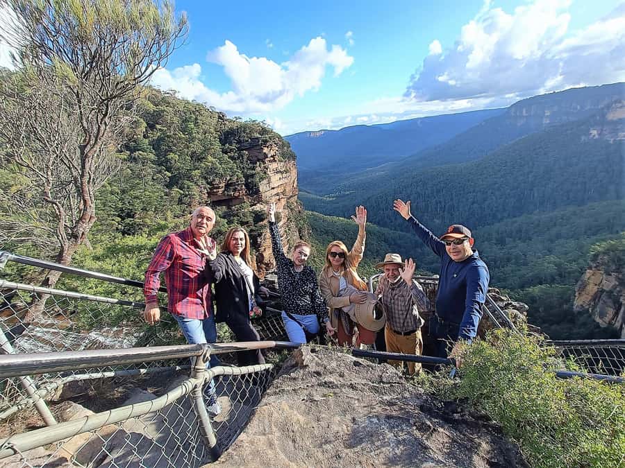 Sydney: Blue Mountains Late Start, Walks Waterfalls & Koalas - The Three Sisters at the right hour