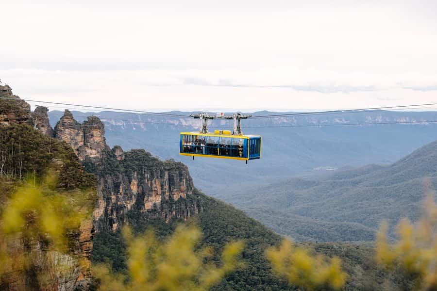Sydney: Blue Mountains Scenic World, Wildlife Park and Lunch - Lincoln’s Rock and the first big mountain view