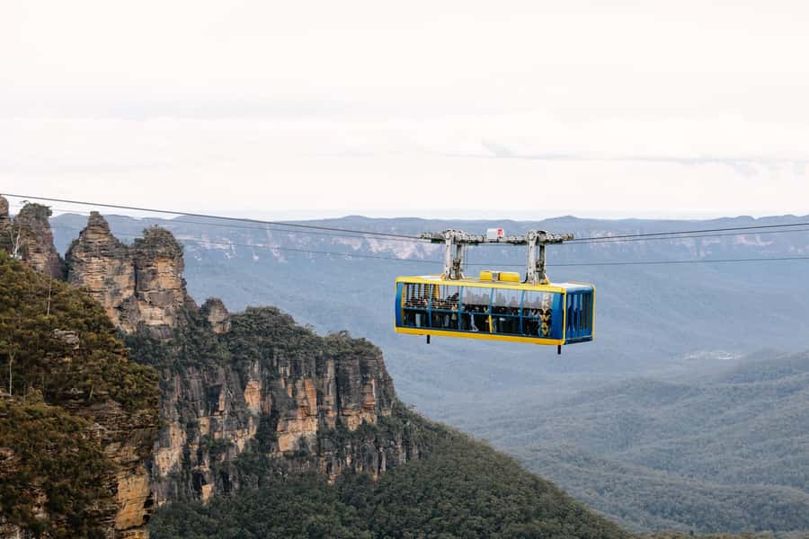 Sydney: Blue Mountains Scenic World, Wildlife Park and Lunch - The Three Sisters at Echo Point
