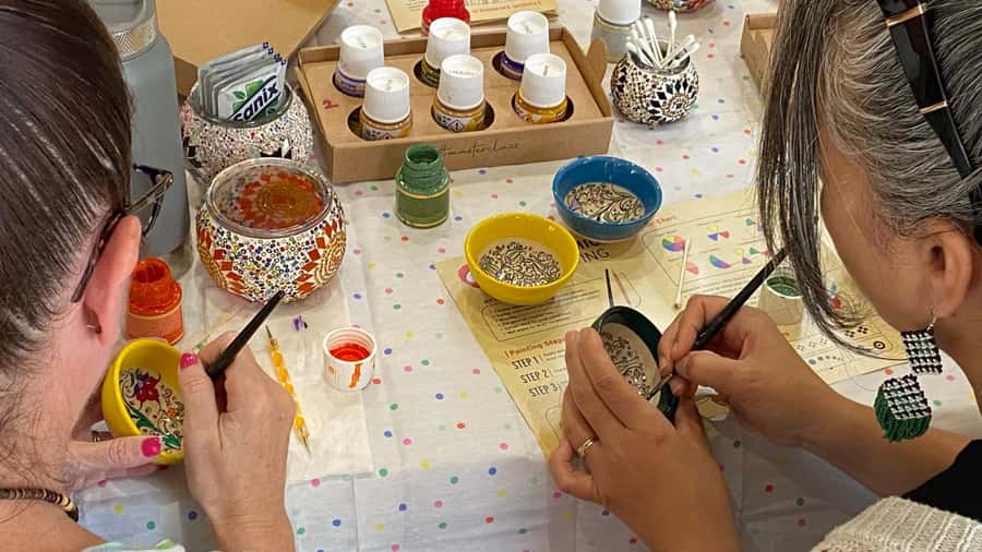 Sydney: Ceramic Plates & Bowls Paint and Sip Classes - FAQ