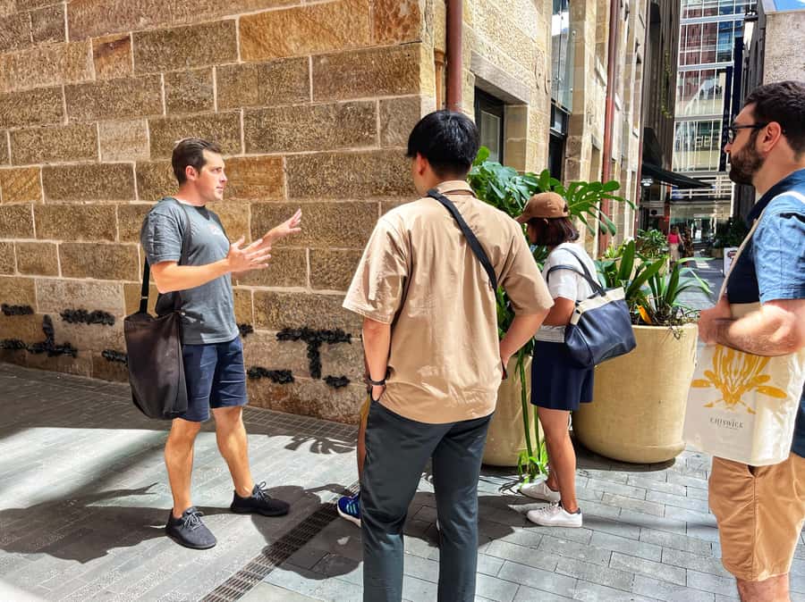 Sydney: City & The Rocks 3.5-Hour Walking Tour with a Drink - What the $53 price gets you