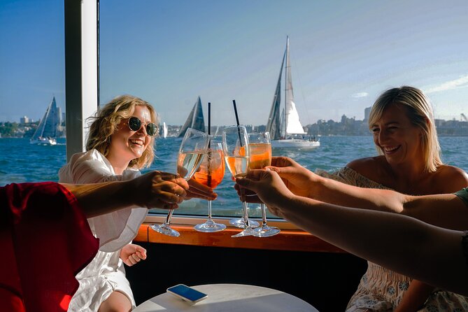 Sydney Cocktail Harbour Bar Cruise with Charcuterie Board - Weekend music and the mood onboard