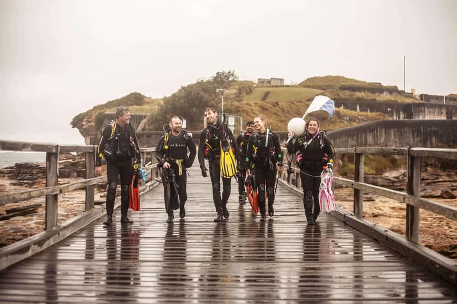 Sydney: Discover Scuba Dive at Australia's most Iconic Beach - Getting fitted with equipment at the centre