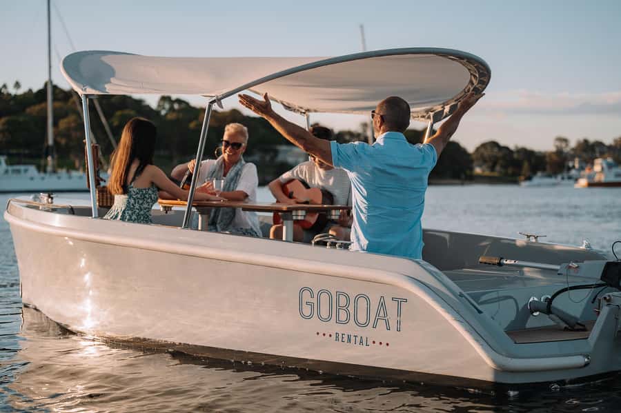 Sydney: Electric Boat Rental from Cabarita Point - Hen and Chicken Bay for a gentle first stretch