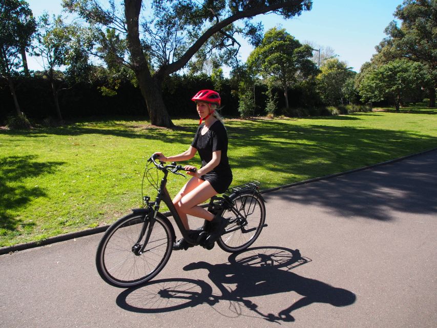 Sydney: Guided Harbour E-Bike Tour - The Opera House, Walsh Bay, and harbour-side history
