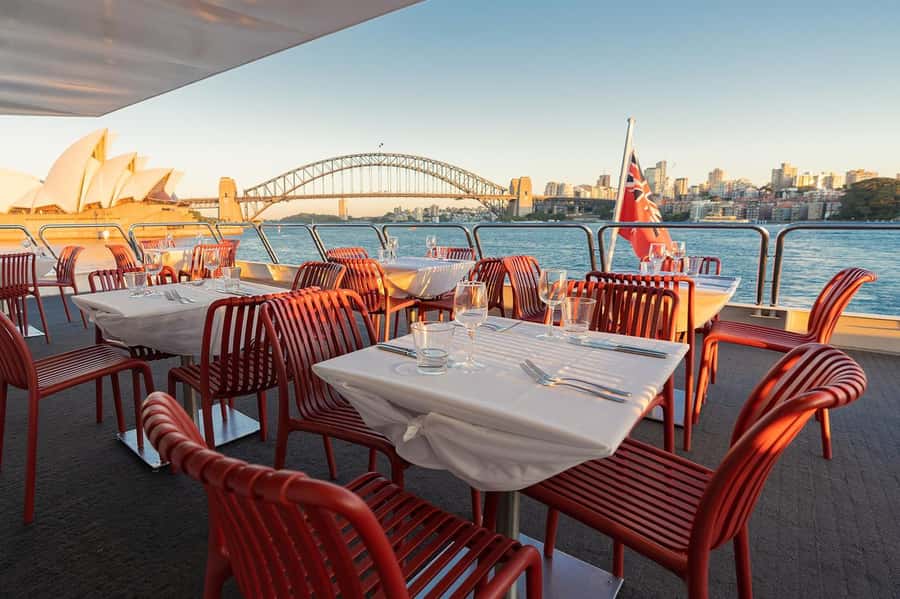 Sydney Harbour: 1.5-Hour Lunch Cruise - The route, from wharf to harbour icons